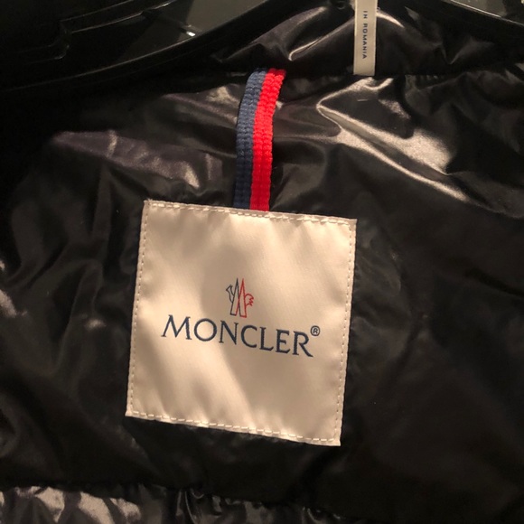 Moncler Puffer Jacket - Picture 10 of 11